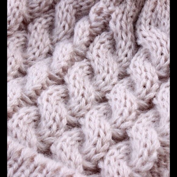 White Matching Mom and Baby Pom Pom Hats - Picture 3 of 4